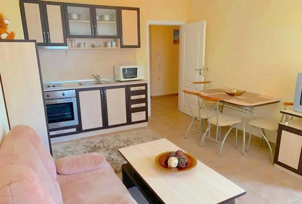 Summer Dreams -Apartcomplex Sunny Beach
